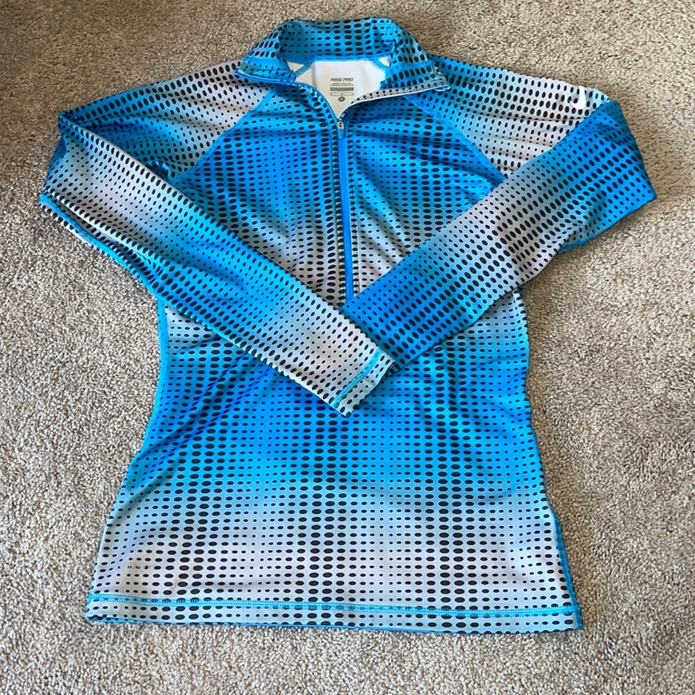 Nike Pro half zip pull over Sz Med